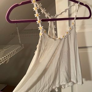 Cute Daisy White Top from Emma & Sam